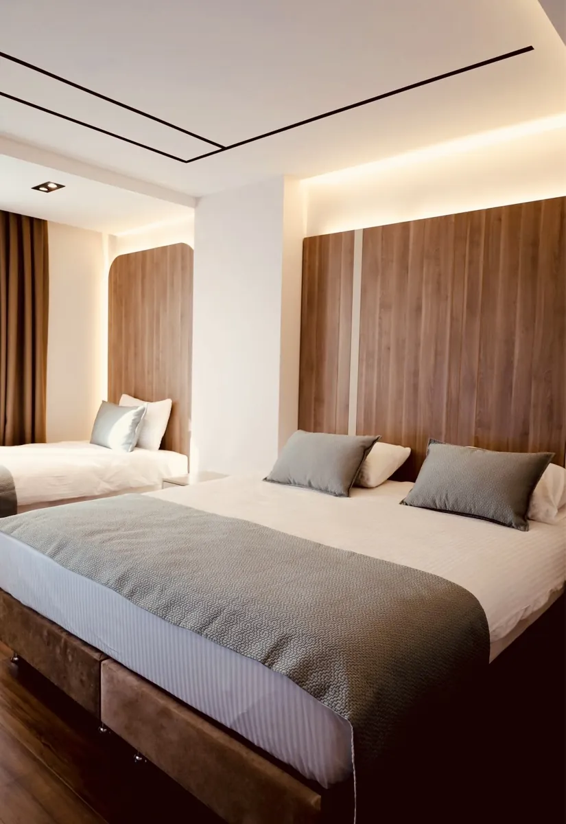 Doppelzimmer im Hotel Premium Boutique in Istanbul mit Holz-Kopfteil